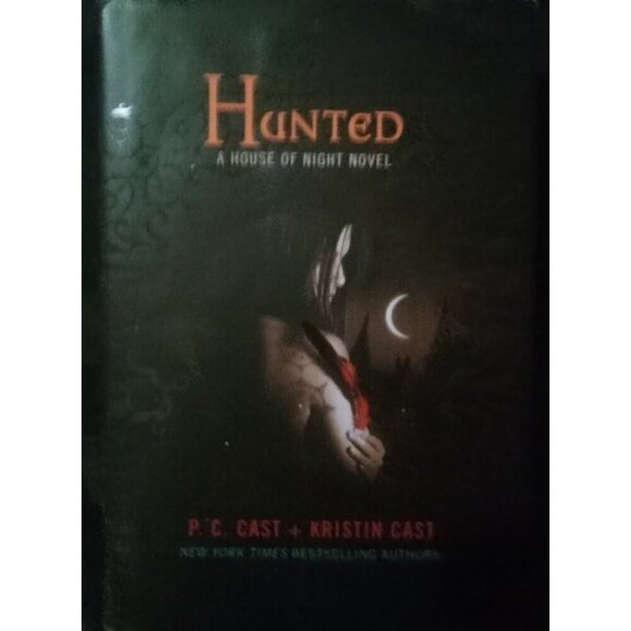 Hunted (House of Night #5) by P.C. & Kristin Cast – 2009 HC YA Fantasy - Picture 1 of 2